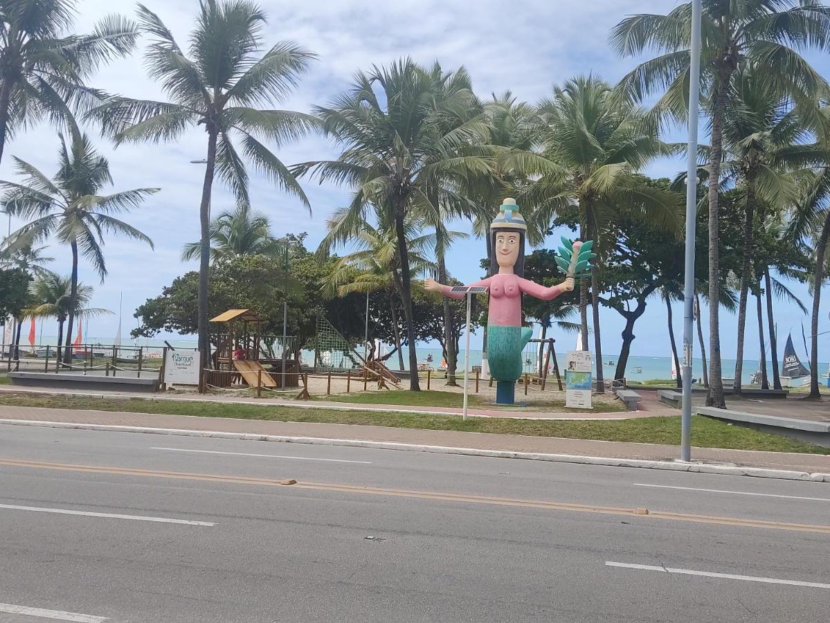 LOFT a beira-mar da praia de pajuçara Maceió Exterior foto